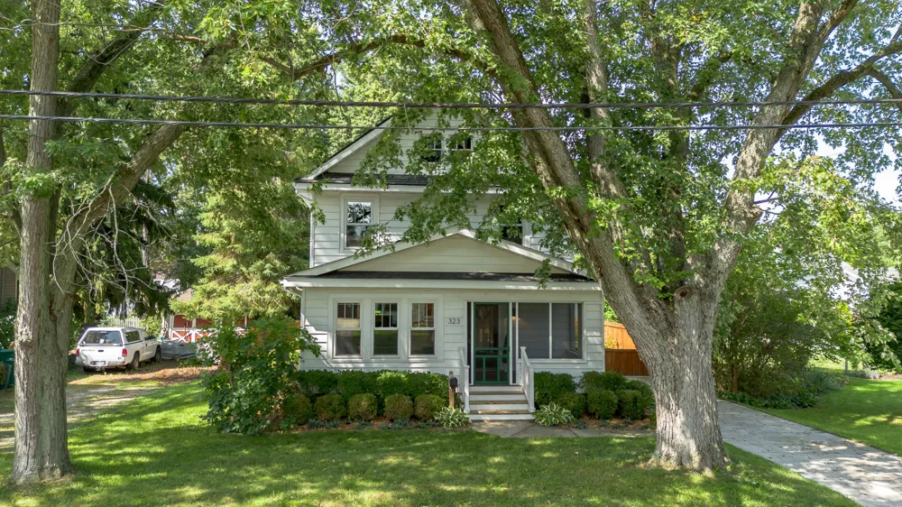 323 Lewis Street Saline City, MI 48176