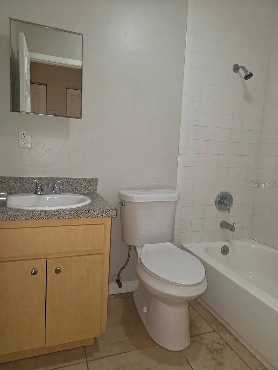 2410 W CYPRESS STREET #B Tampa, FL 33609