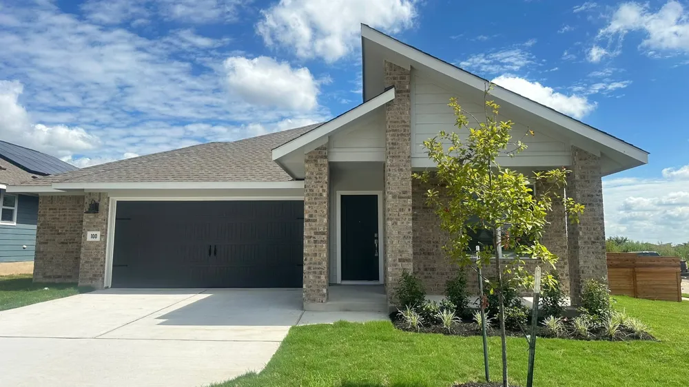 100 Tofalla Kyle, TX 78640