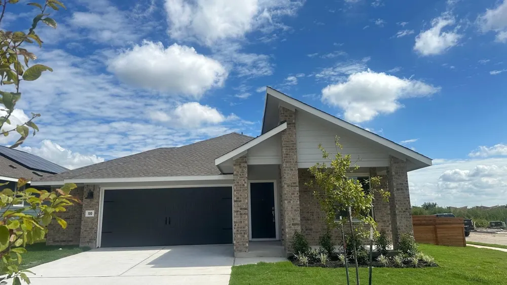 100 Tofalla Kyle, TX 78640