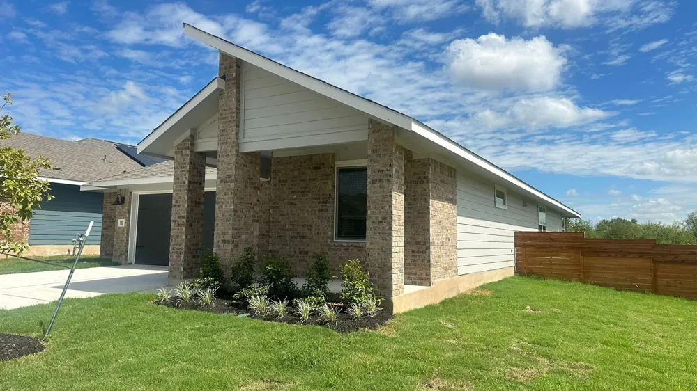 100 Tofalla Kyle, TX 78640