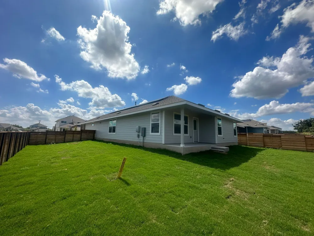 100 Tofalla Kyle, TX 78640