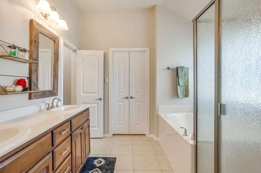 1609 Serenity Lane Weatherford, TX 76087
