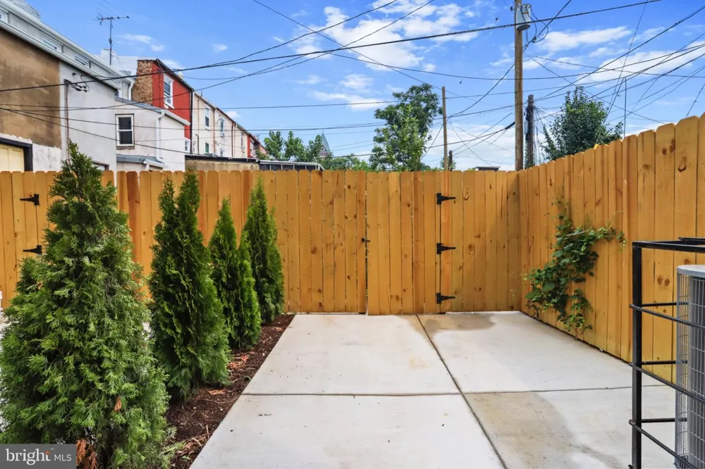 1628 MCHENRY STREET Baltimore, MD 21223