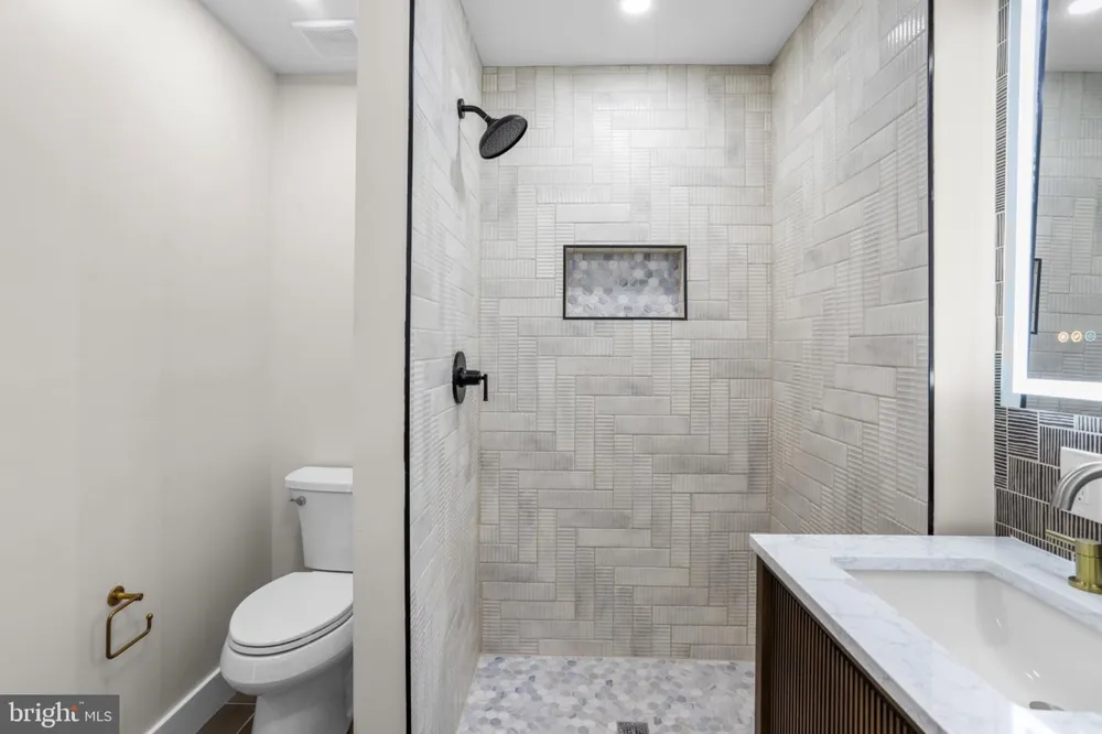 1628 MCHENRY STREET Baltimore, MD 21223