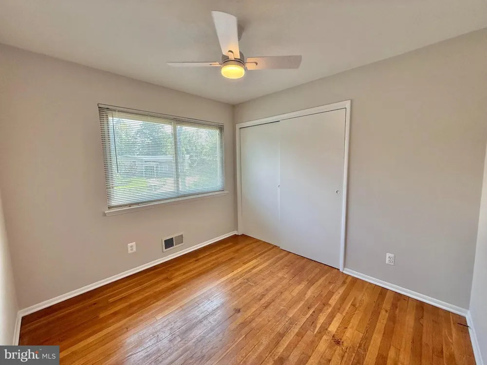 7700 GLENISTER DRIVE Springfield, VA 22152