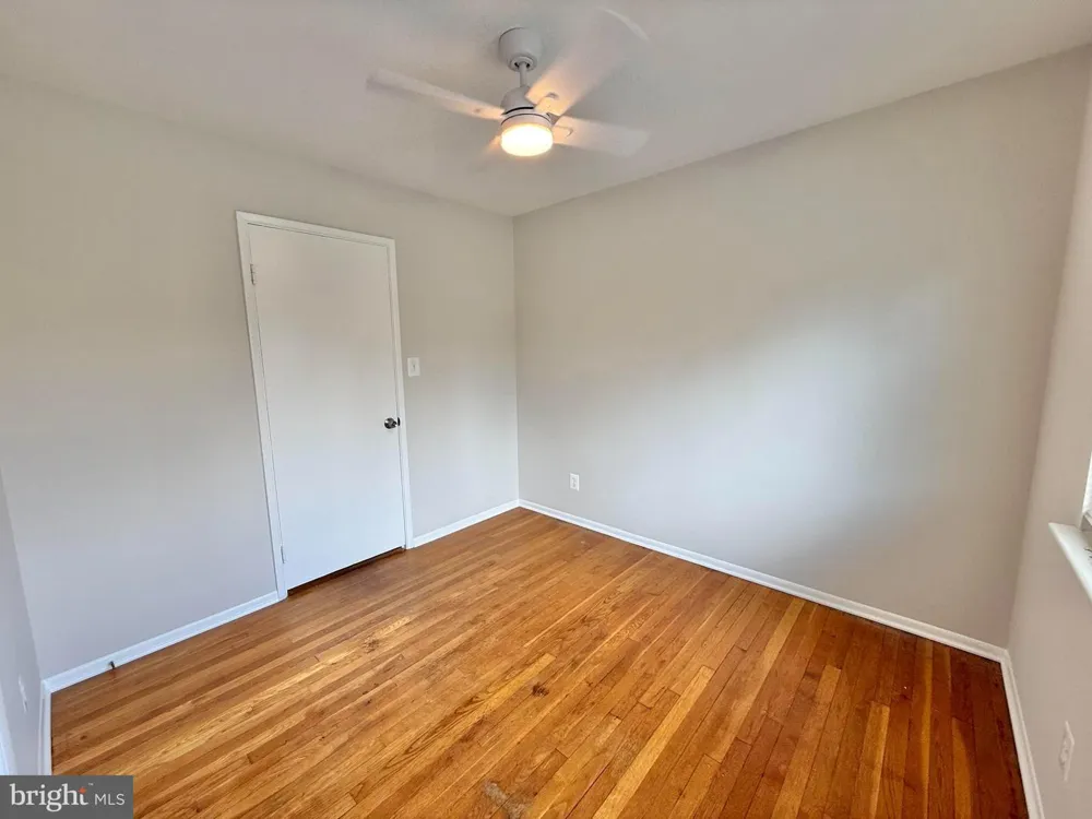 7700 GLENISTER DRIVE Springfield, VA 22152