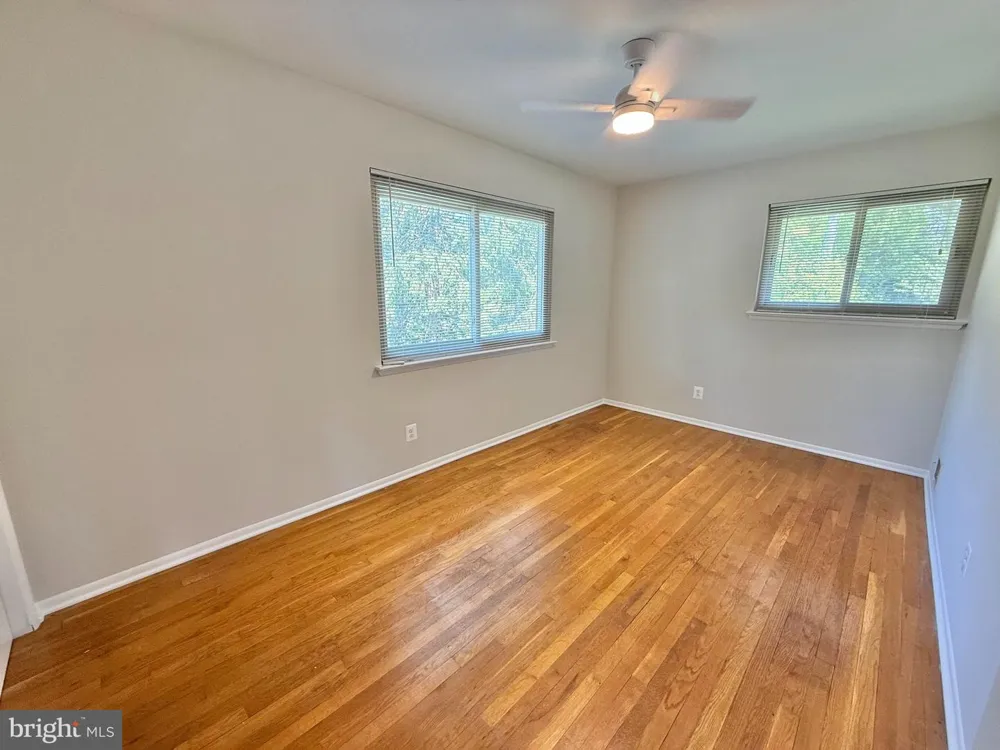 7700 GLENISTER DRIVE Springfield, VA 22152