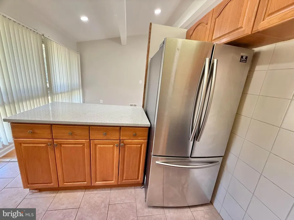 7700 GLENISTER DRIVE Springfield, VA 22152