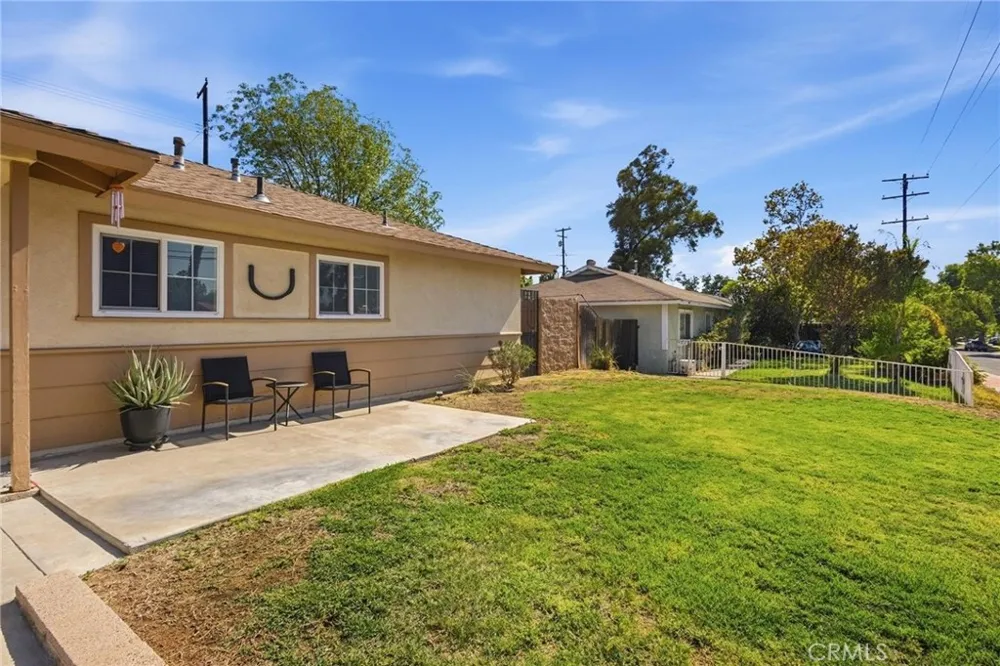 8476 Colorado Riverside, CA 92504