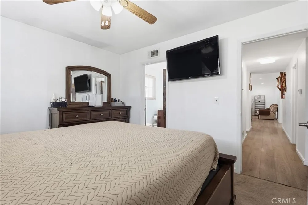 8476 Colorado Riverside, CA 92504