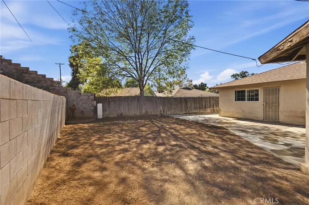8476 Colorado Riverside, CA 92504