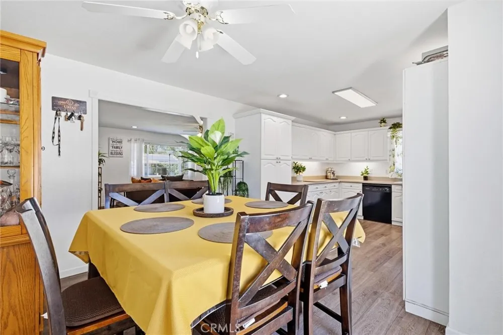 8476 Colorado Riverside, CA 92504