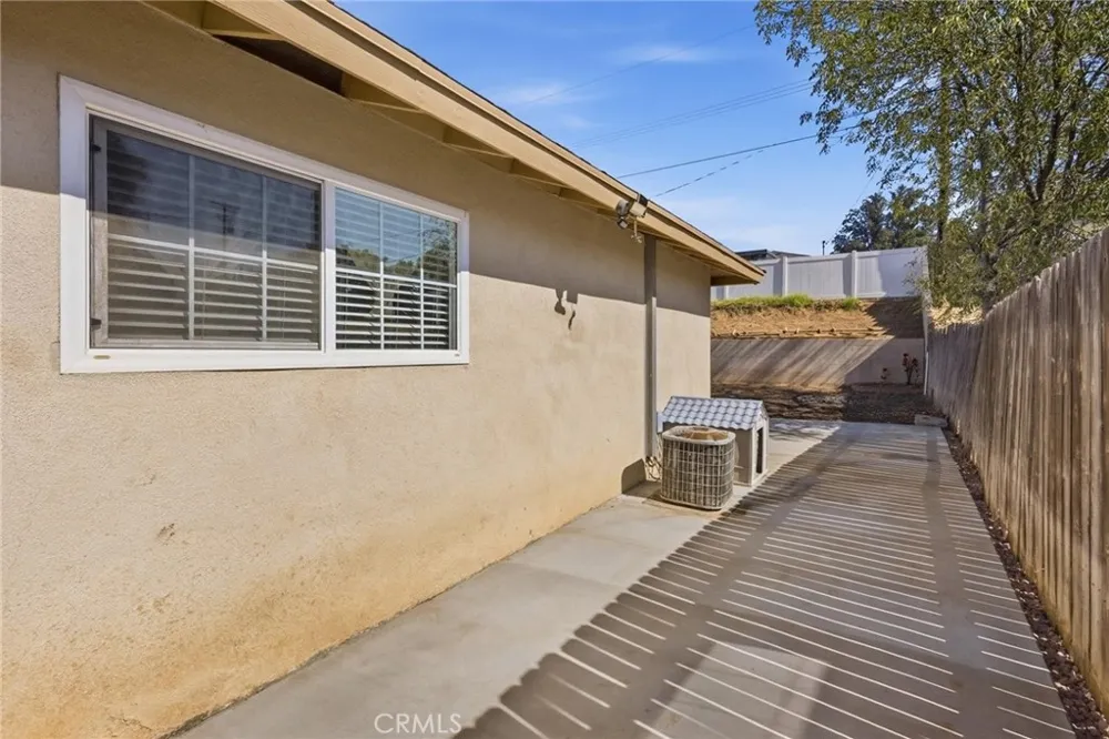 8476 Colorado Riverside, CA 92504
