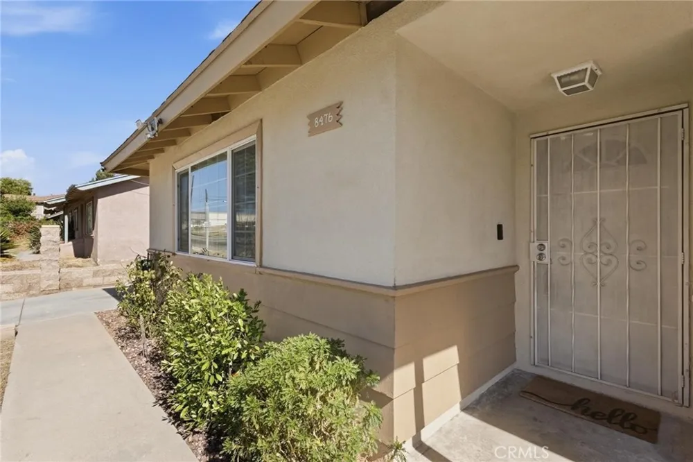 8476 Colorado Riverside, CA 92504