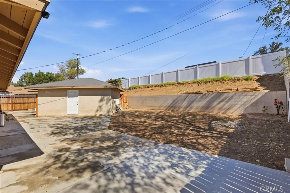 8476 Colorado Riverside, CA 92504