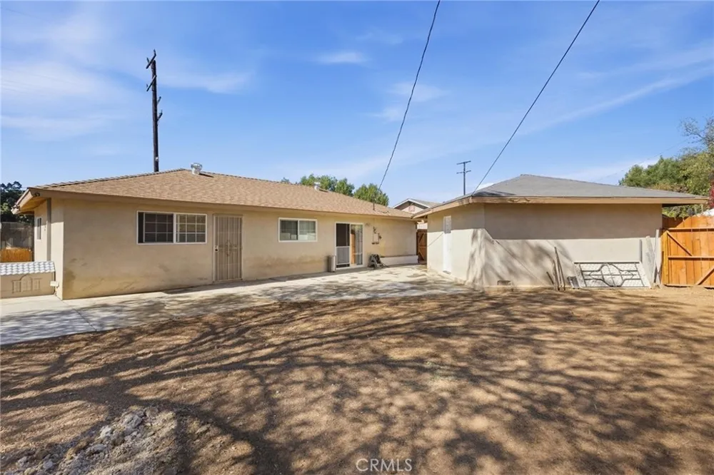 8476 Colorado Riverside, CA 92504