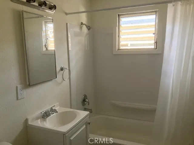1152 Villa Riverside, CA 92507