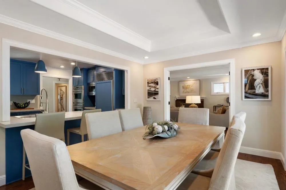 250 East Creek Drive Menlo Park, CA 94025