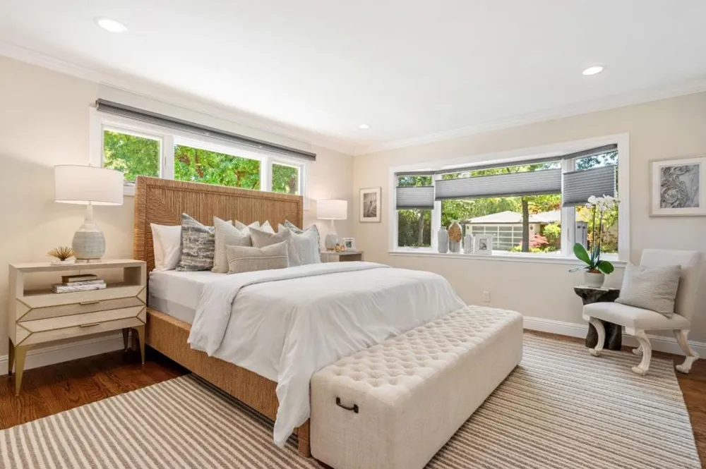 250 East Creek Drive Menlo Park, CA 94025