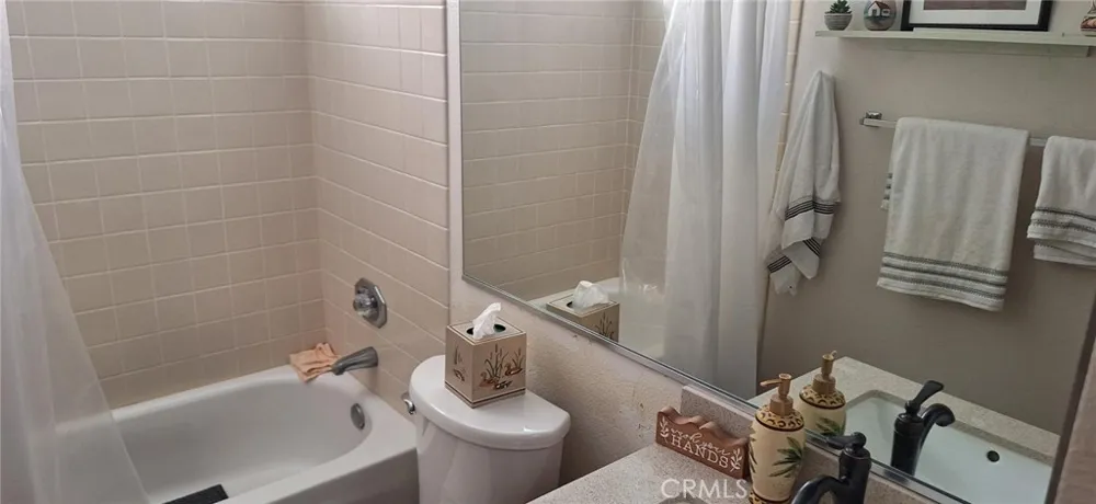2582 Alegre Hemet, CA 92545