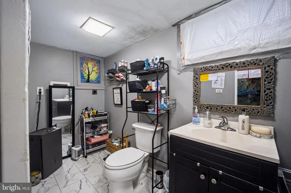 2242 EDGEWOOD AVENUE Easton, PA 18045