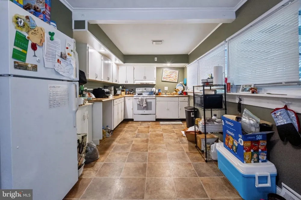 2242 EDGEWOOD AVENUE Easton, PA 18045