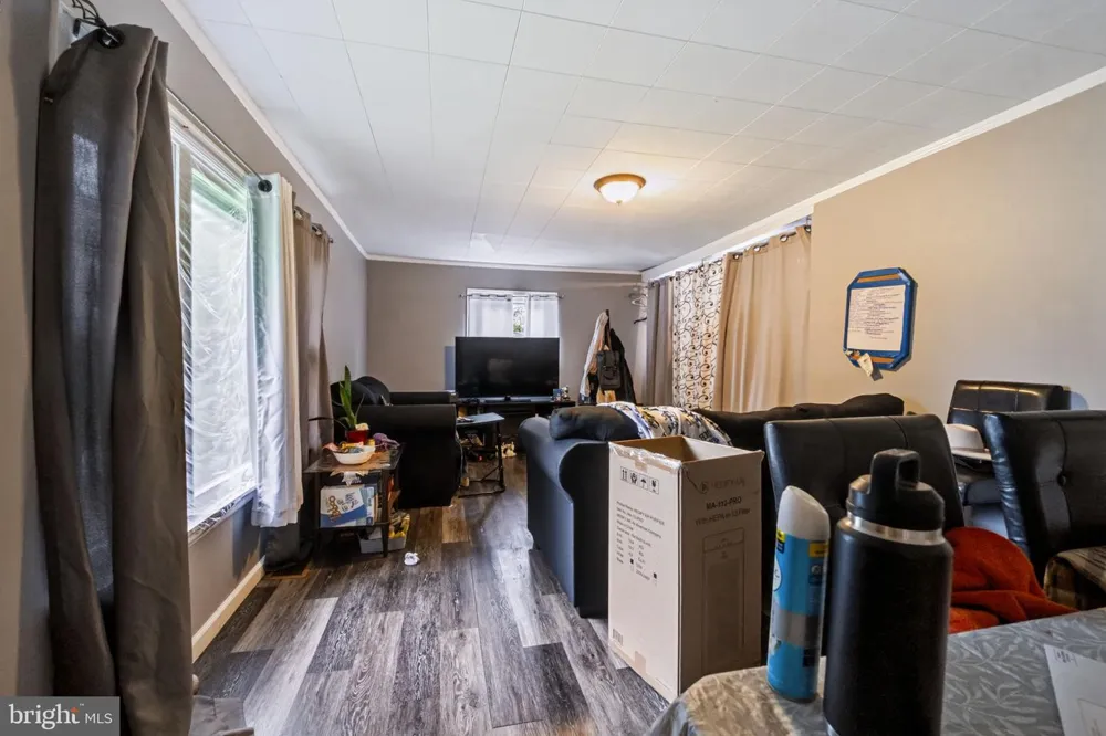 2242 EDGEWOOD AVENUE Easton, PA 18045