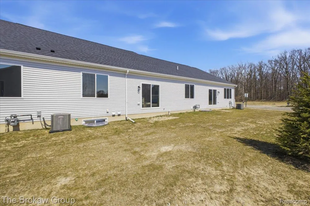 1435 Lincoln Street Lapeer City, MI 48446