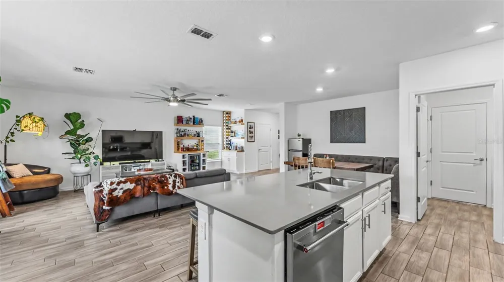 1143 POMELO STREET Davenport, FL 33837