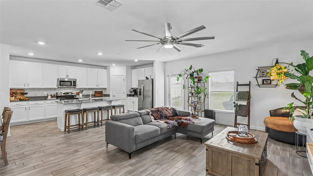 1143 POMELO STREET Davenport, FL 33837