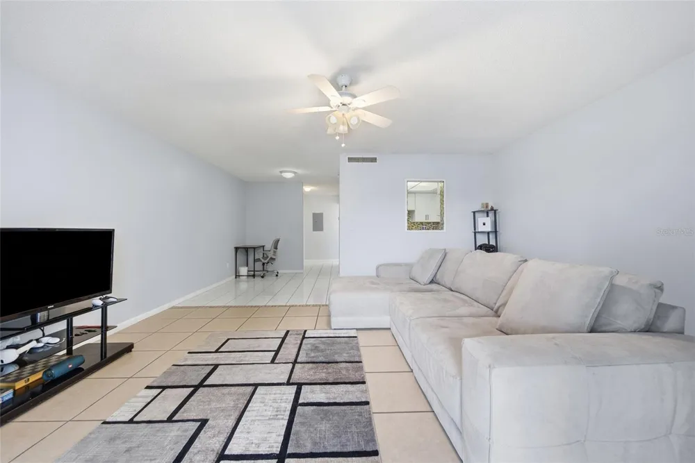 811 KEENE ROAD #V7 Clearwater, FL 33755