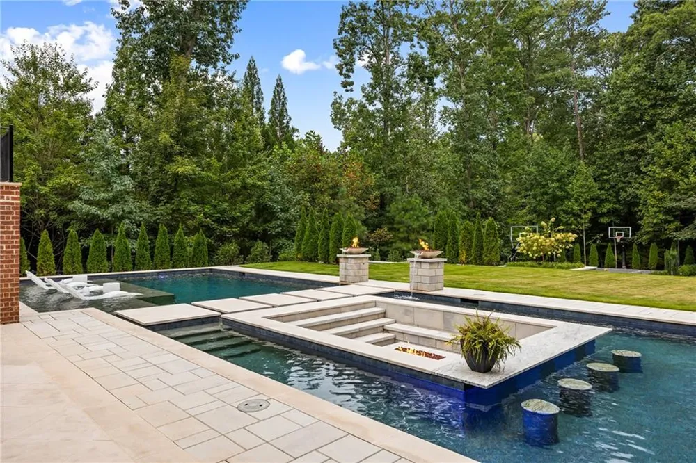 3750 Tuxedo Road NW Atlanta, GA 30305