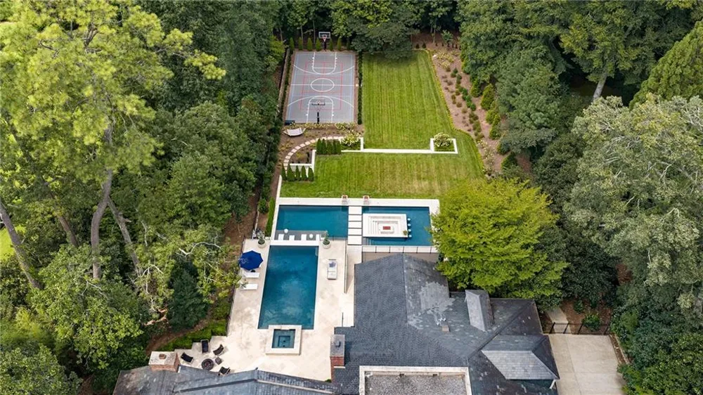 3750 Tuxedo Road NW Atlanta, GA 30305