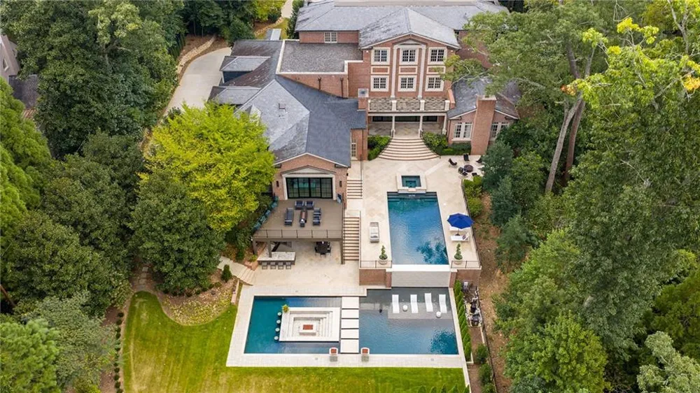3750 Tuxedo Road NW Atlanta, GA 30305