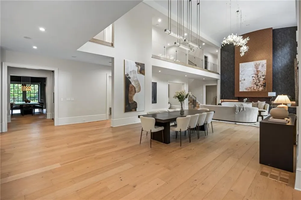 3750 Tuxedo Road NW Atlanta, GA 30305