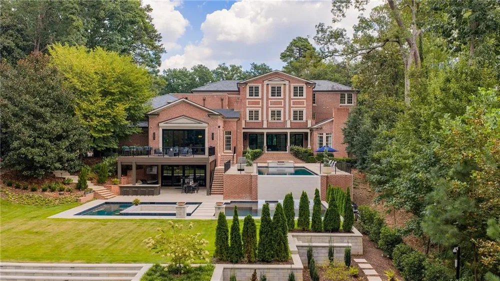 3750 Tuxedo Road NW Atlanta, GA 30305