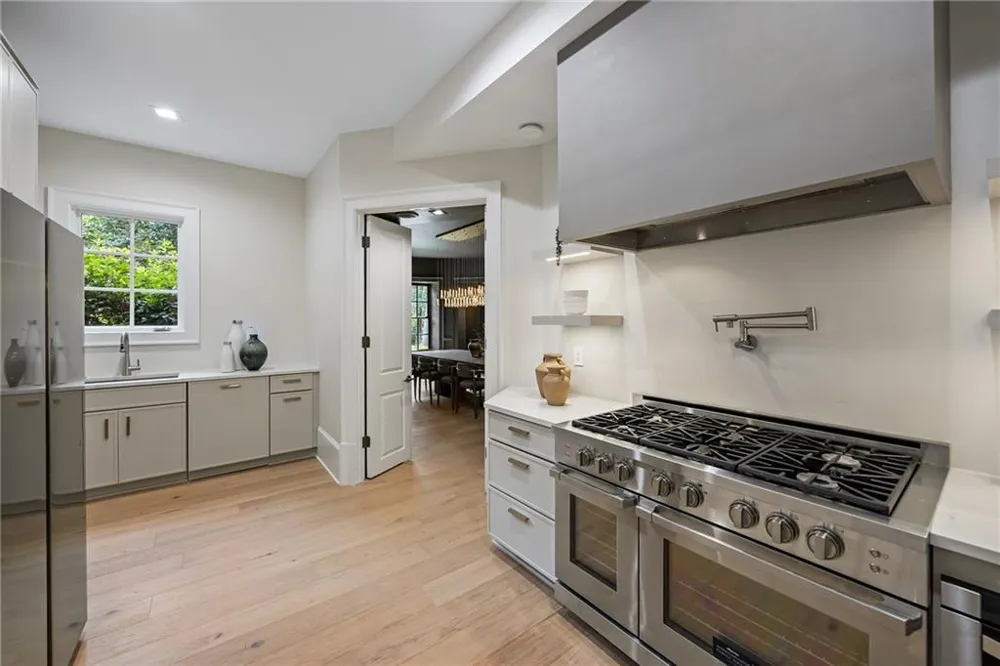 3750 Tuxedo Road NW Atlanta, GA 30305