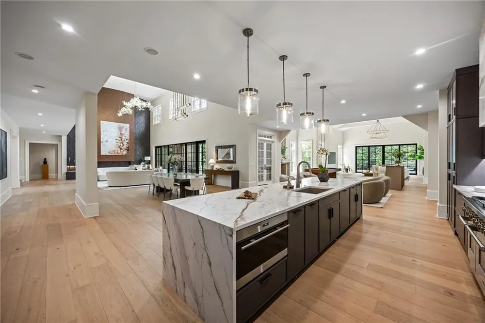 3750 Tuxedo Road NW Atlanta, GA 30305