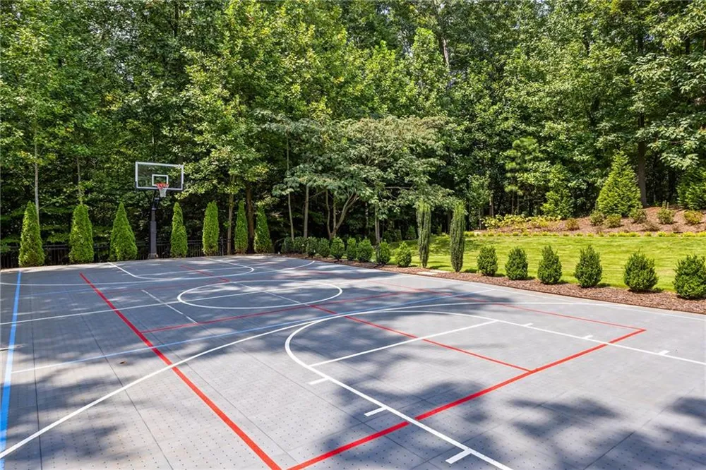 3750 Tuxedo Road NW Atlanta, GA 30305
