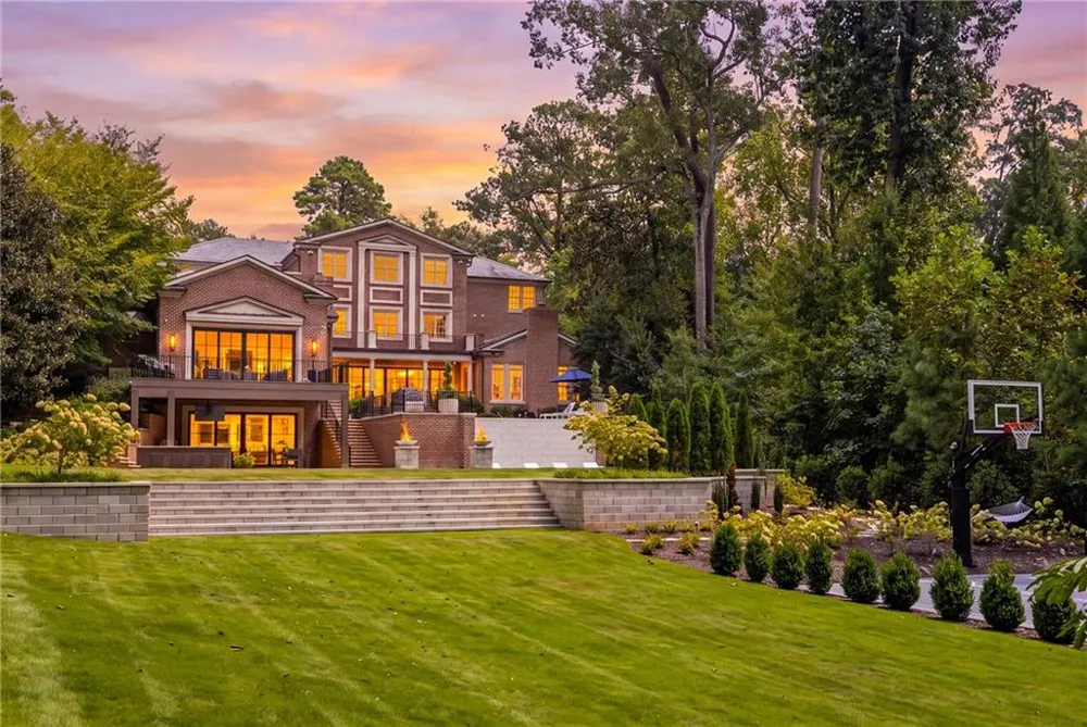 3750 Tuxedo Road NW Atlanta, GA 30305