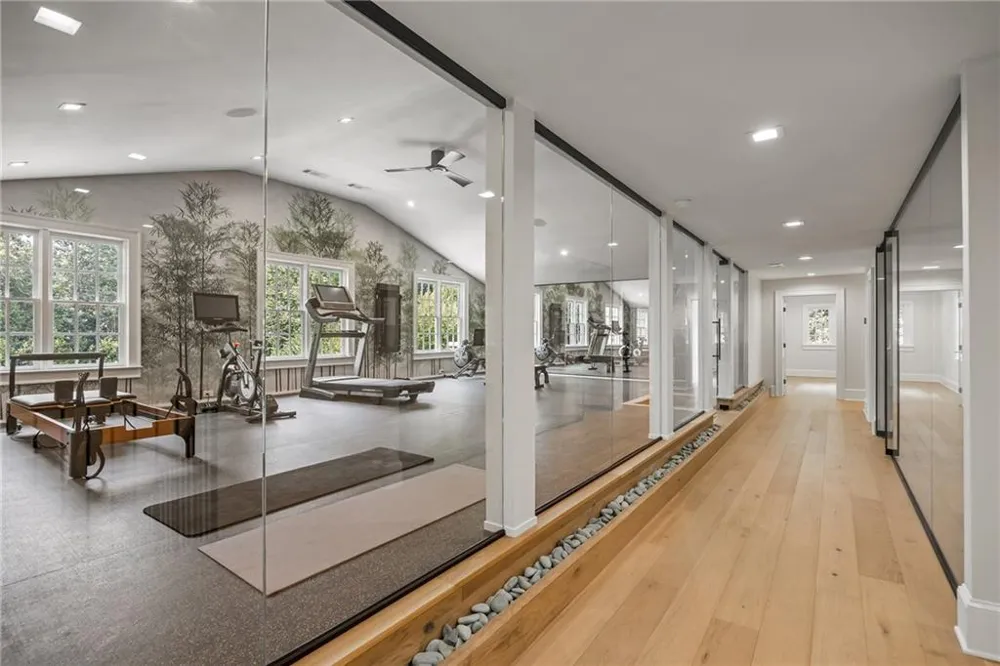 3750 Tuxedo Road NW Atlanta, GA 30305