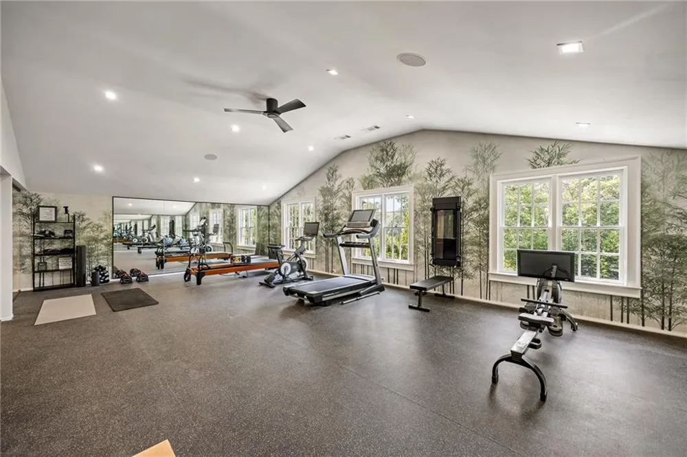 3750 Tuxedo Road NW Atlanta, GA 30305