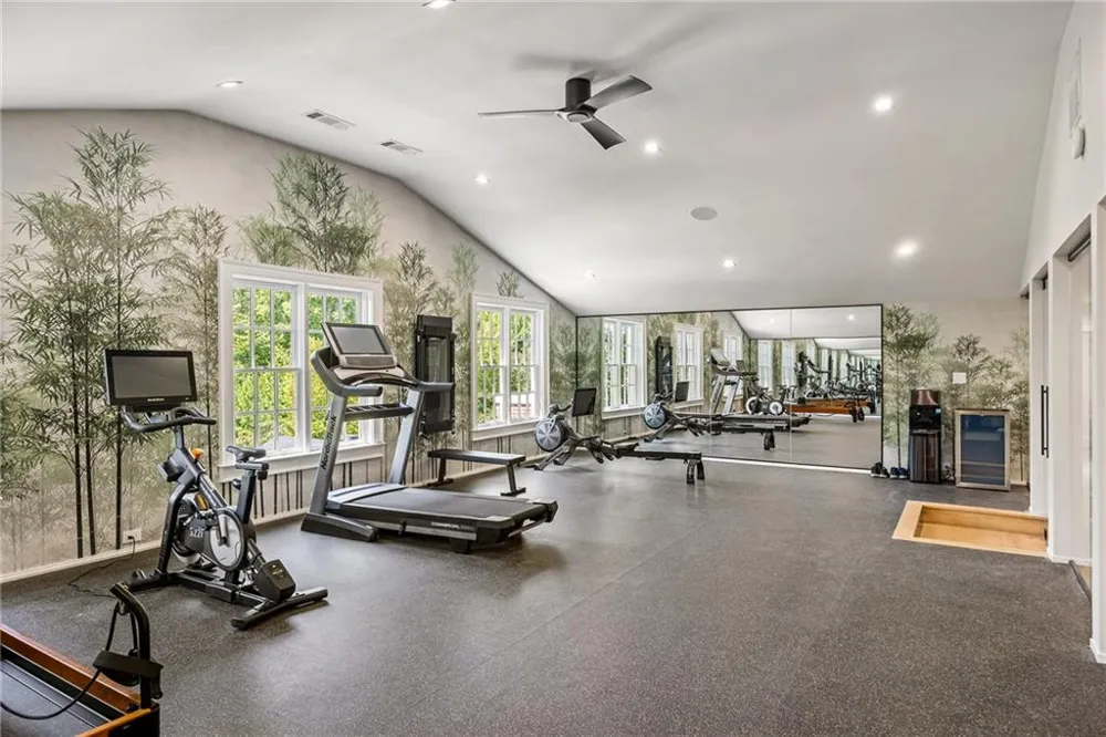 3750 Tuxedo Road NW Atlanta, GA 30305