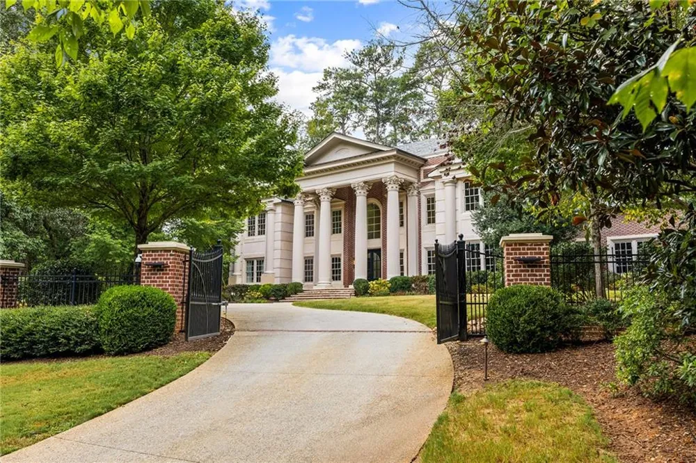 3750 Tuxedo Road NW Atlanta, GA 30305