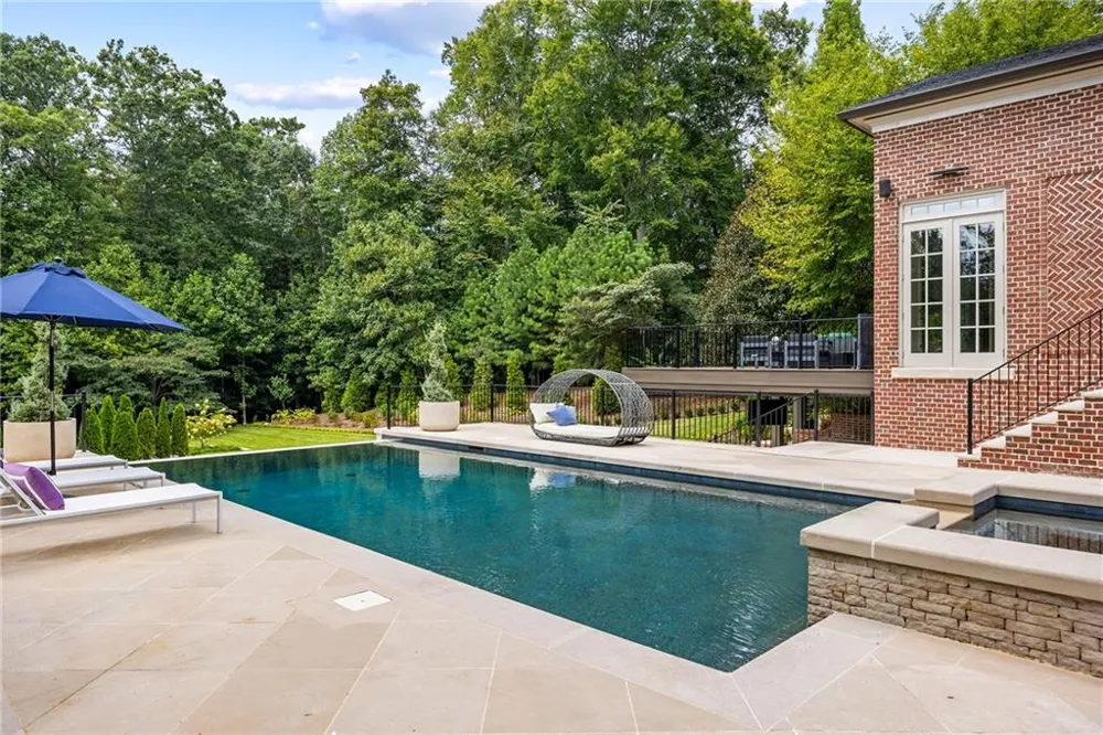 3750 Tuxedo Road NW Atlanta, GA 30305