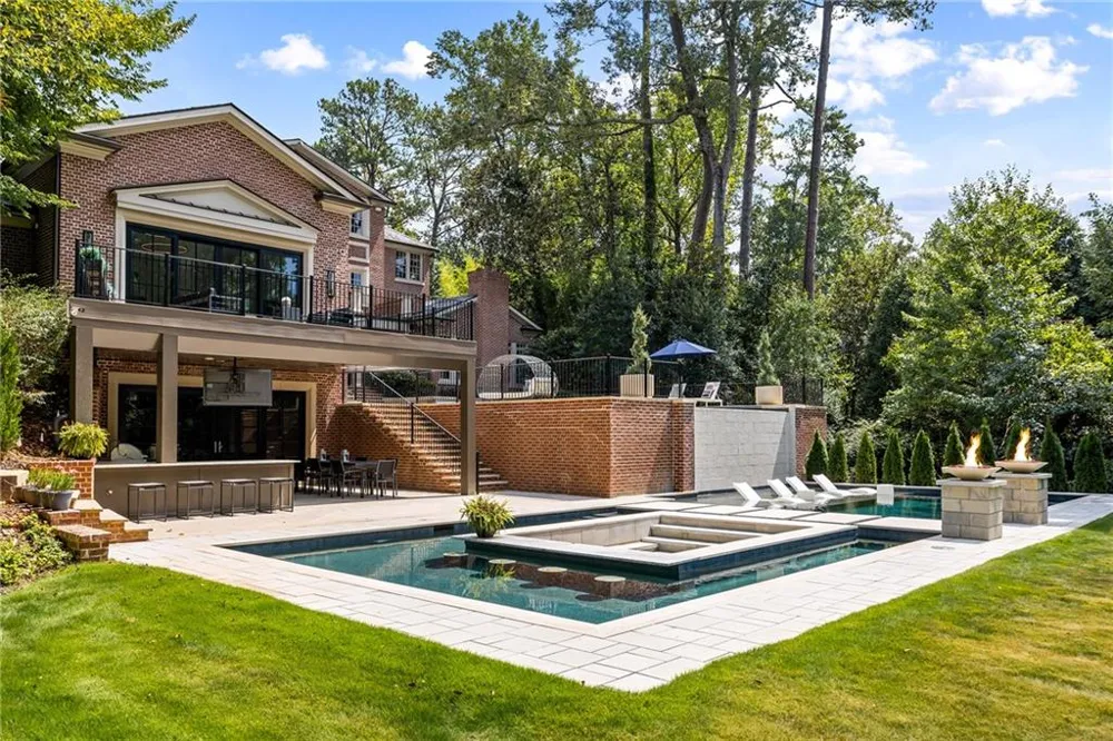 3750 Tuxedo Road NW Atlanta, GA 30305