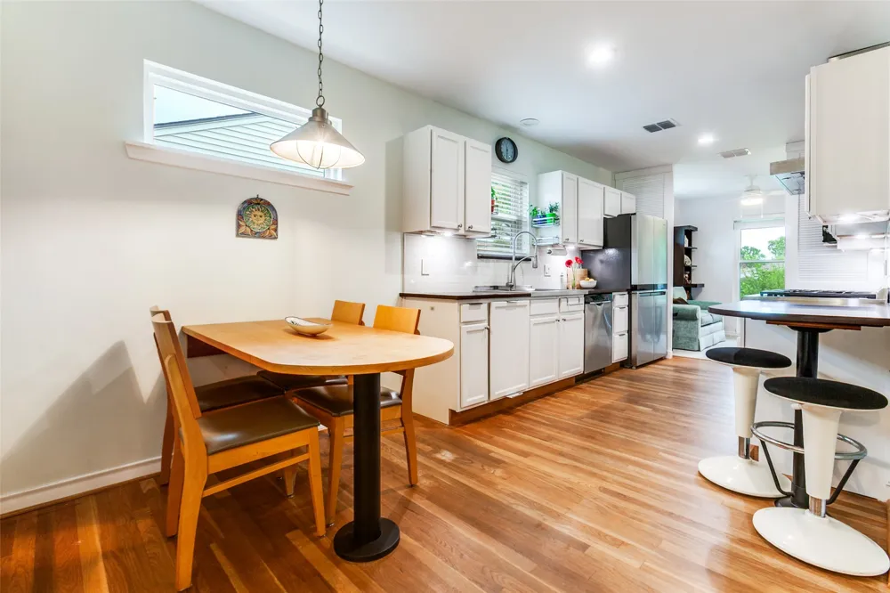 6221 Berryhill Street Dallas, TX 75231