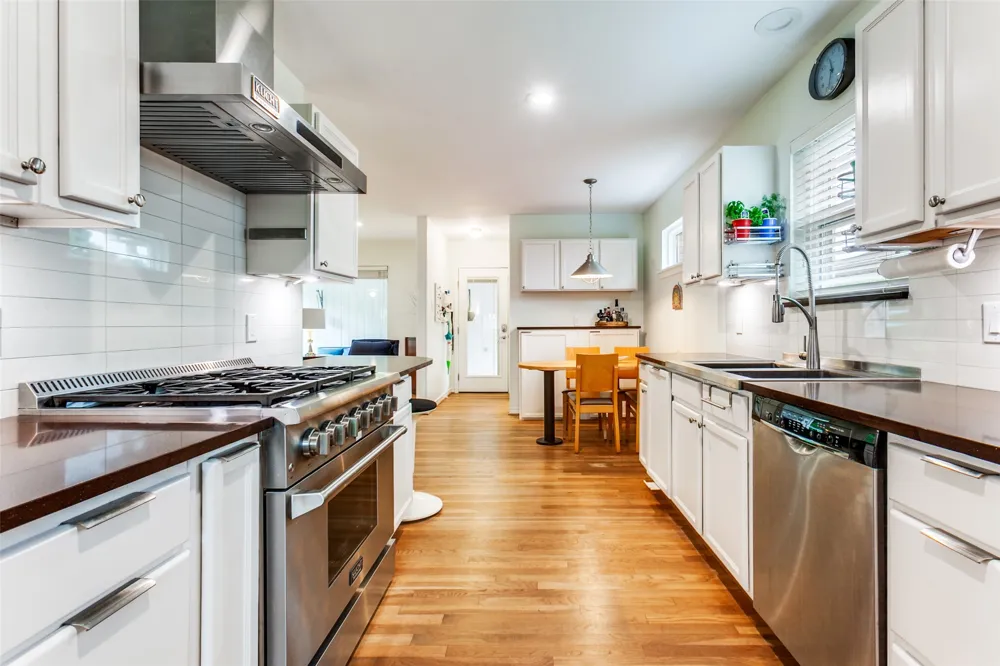 6221 Berryhill Street Dallas, TX 75231