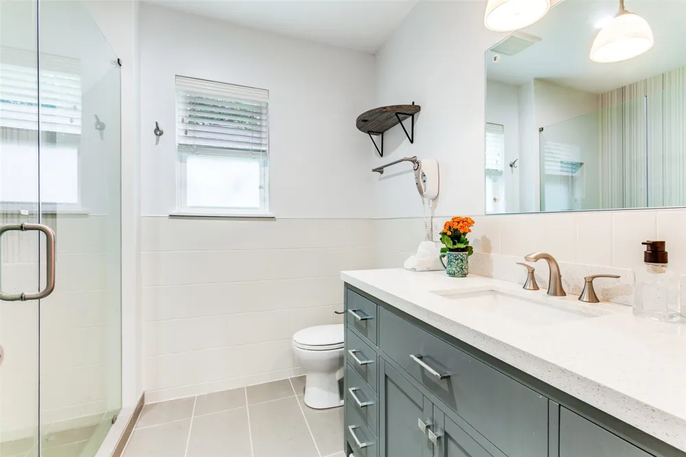 6221 Berryhill Street Dallas, TX 75231